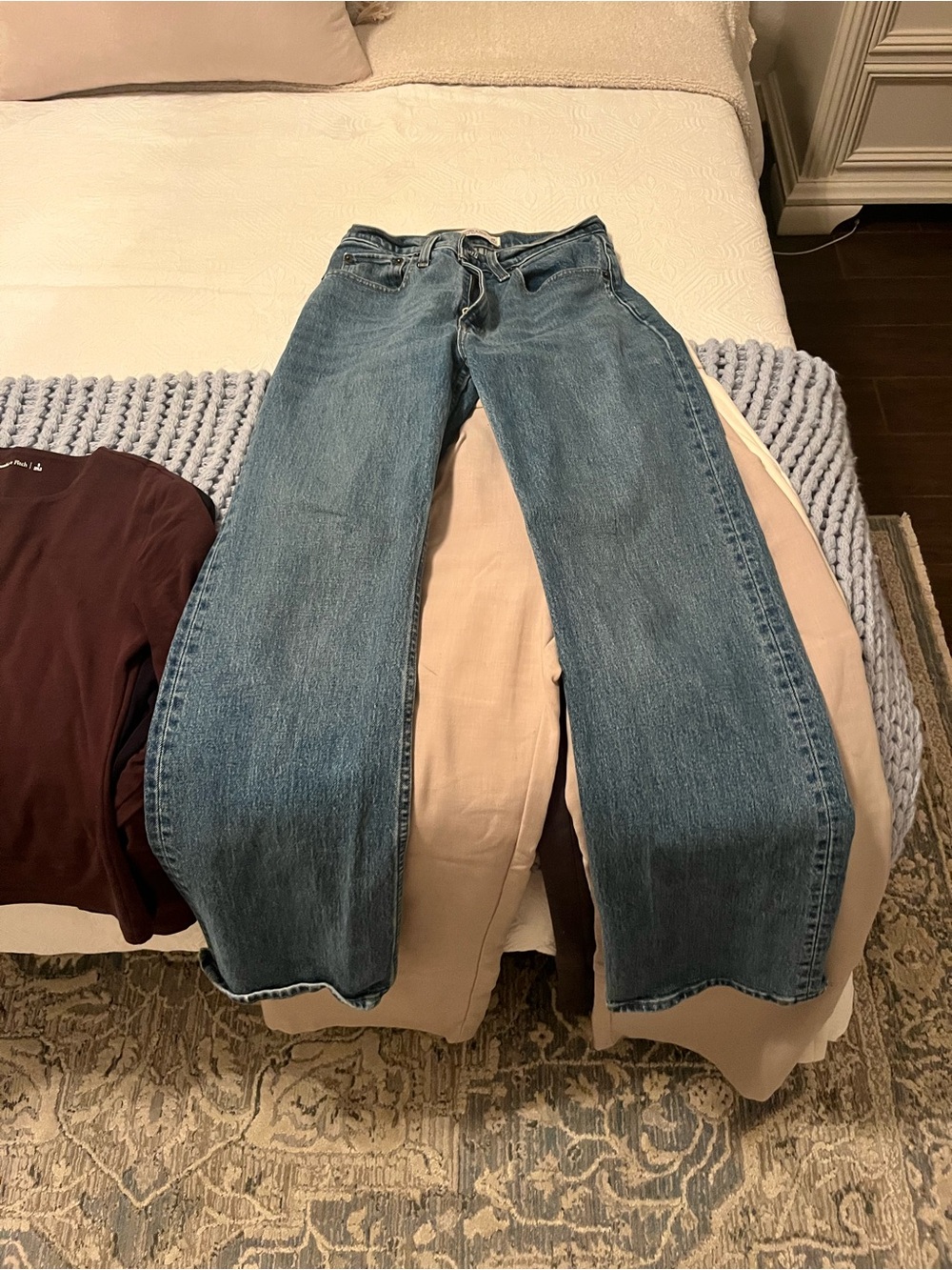 Classic Straight-Leg Women's Jeans in Medium Blue